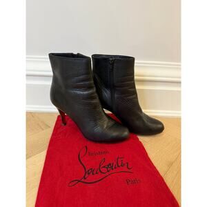 Authentic Christian Louboutin Black Leather Ankle Boots	37.5
